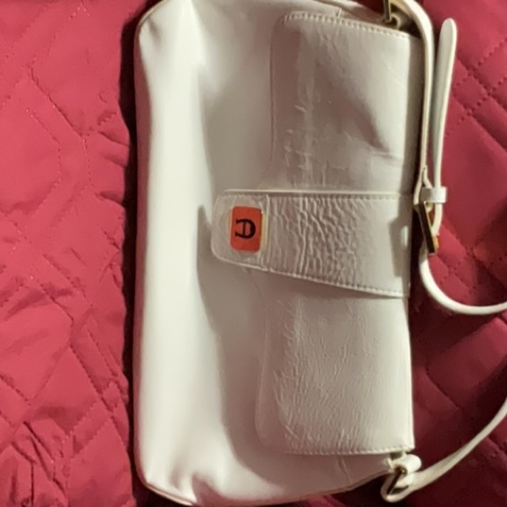 Etienne Aigner white shoulder bag